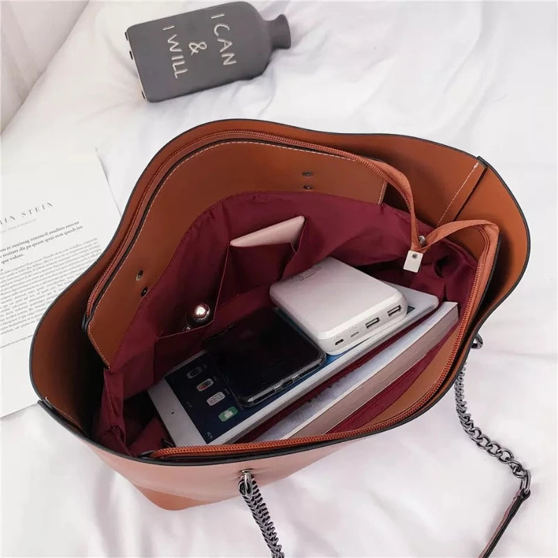 Bolsa Feminina de Ombro Cardiff